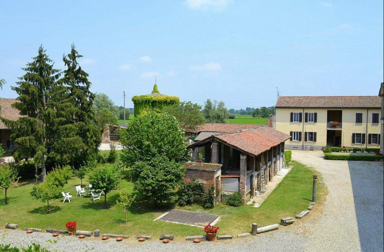 Agriturismo Fiamberta Bed & Breakfast Certosa di Pavia Bagian luar foto
