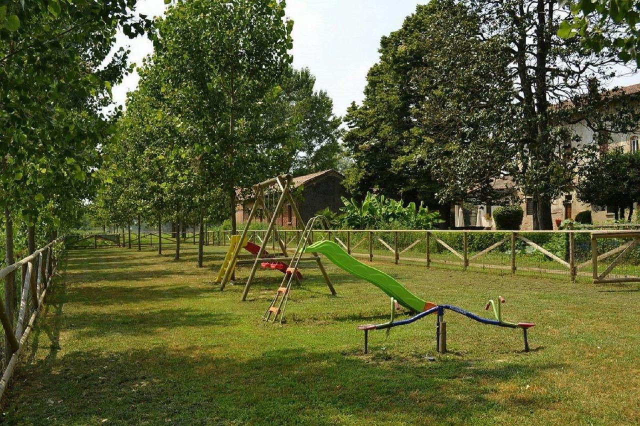 Agriturismo Fiamberta Bed & Breakfast Certosa di Pavia Bagian luar foto